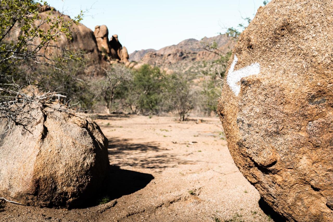 Ai Aiba - The Rock Painting Lodge Omaruru Zewnętrze zdjęcie